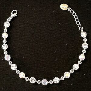 ❤️ CRYSTAL BRACELET SILVER COLORED
